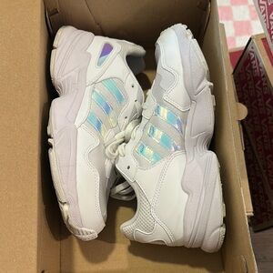 Adidas White Yung-96 J